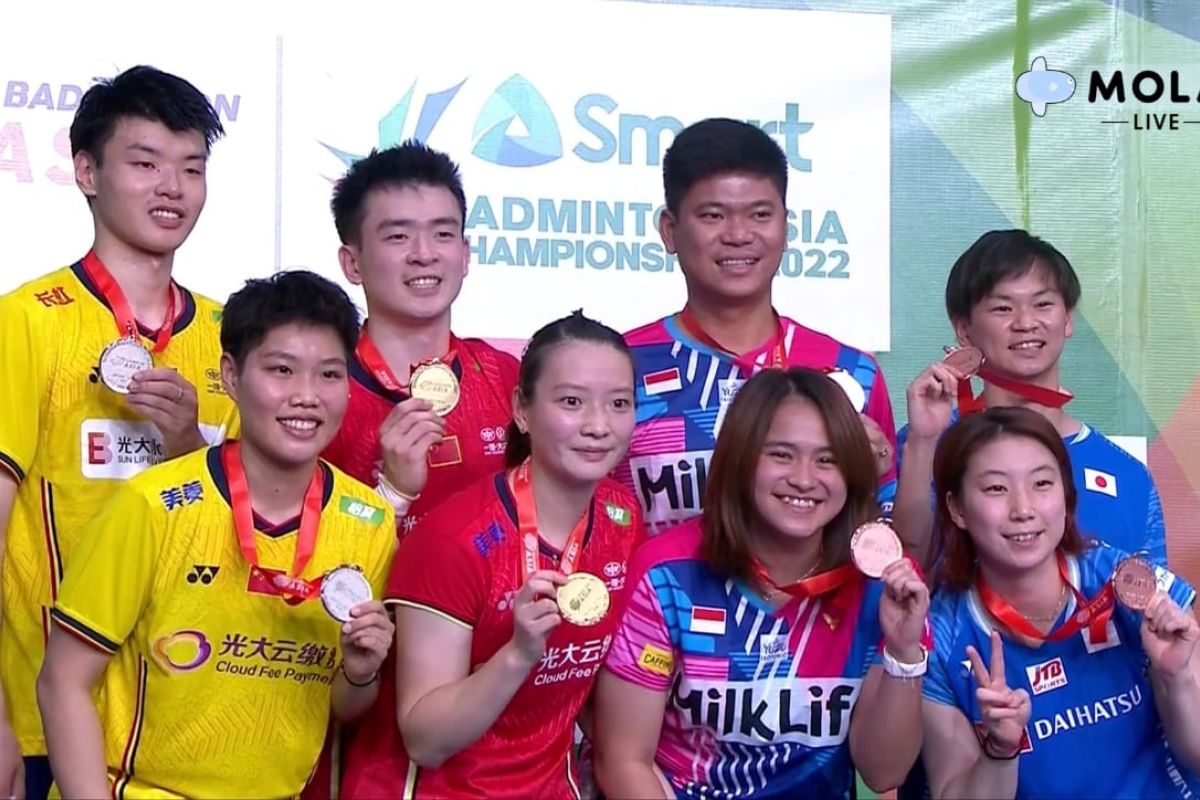 Zheng/Huang juara ganda campuran Asia 2022