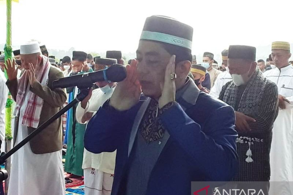 Khatib Ustad Baharuddin: Idul Fitri momentum membuka pintu maaf