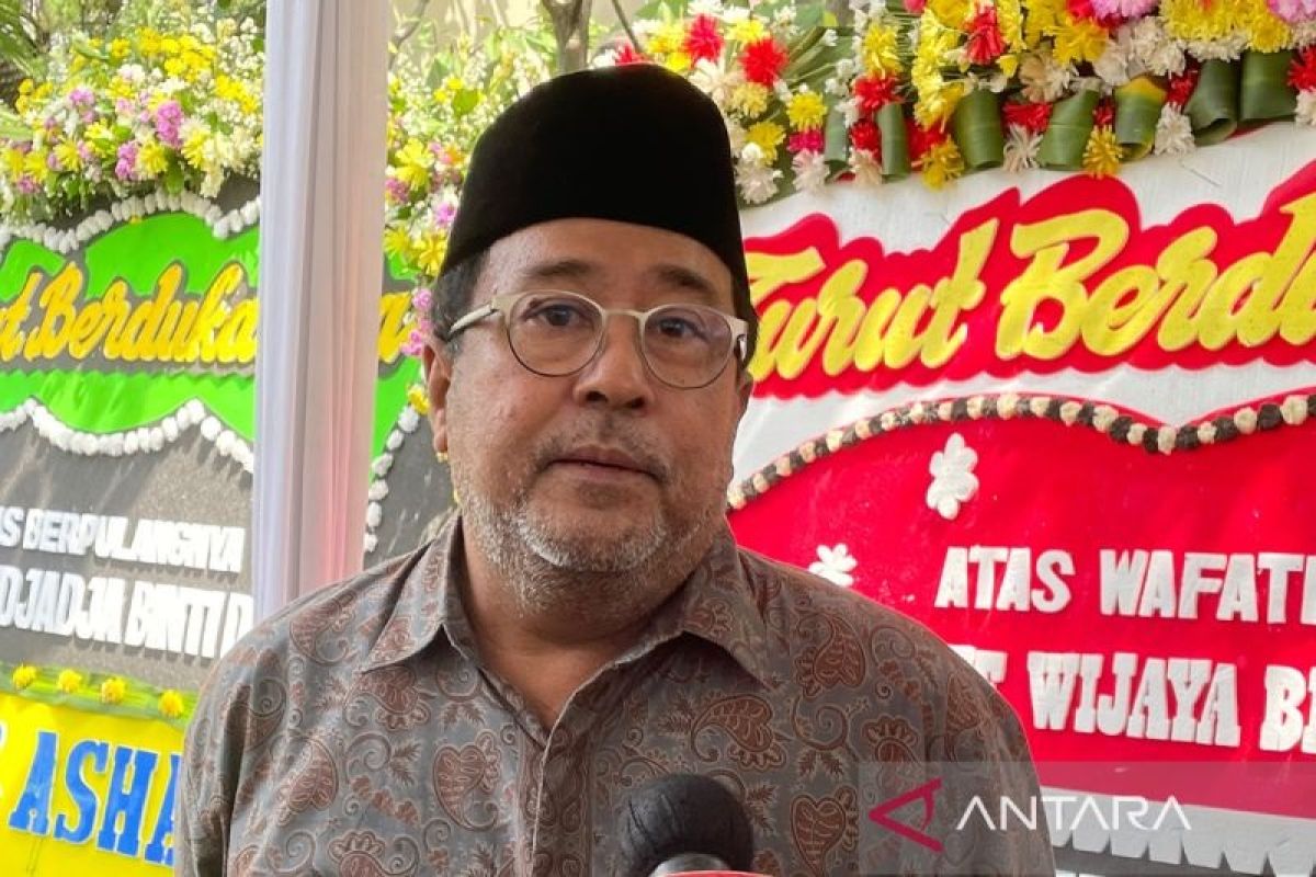 Rano Karno akui kaget dengar kabar Mieke Widjaja sempat dirawat karena alami kanker