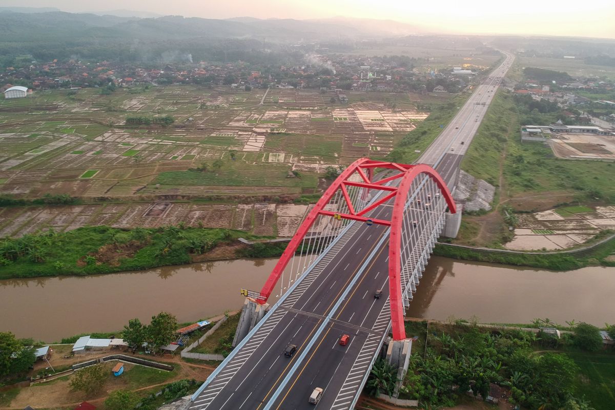 Tol Semarang-Demak Seksi II capai 93 persen, target selesai 28 Oktober mendatang