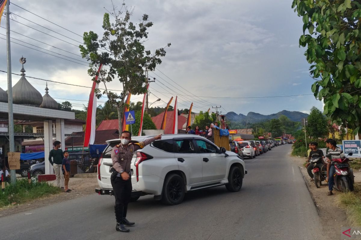 Polisi:  Lima ribu kendaraan meninggalkan Sumbar (Video)