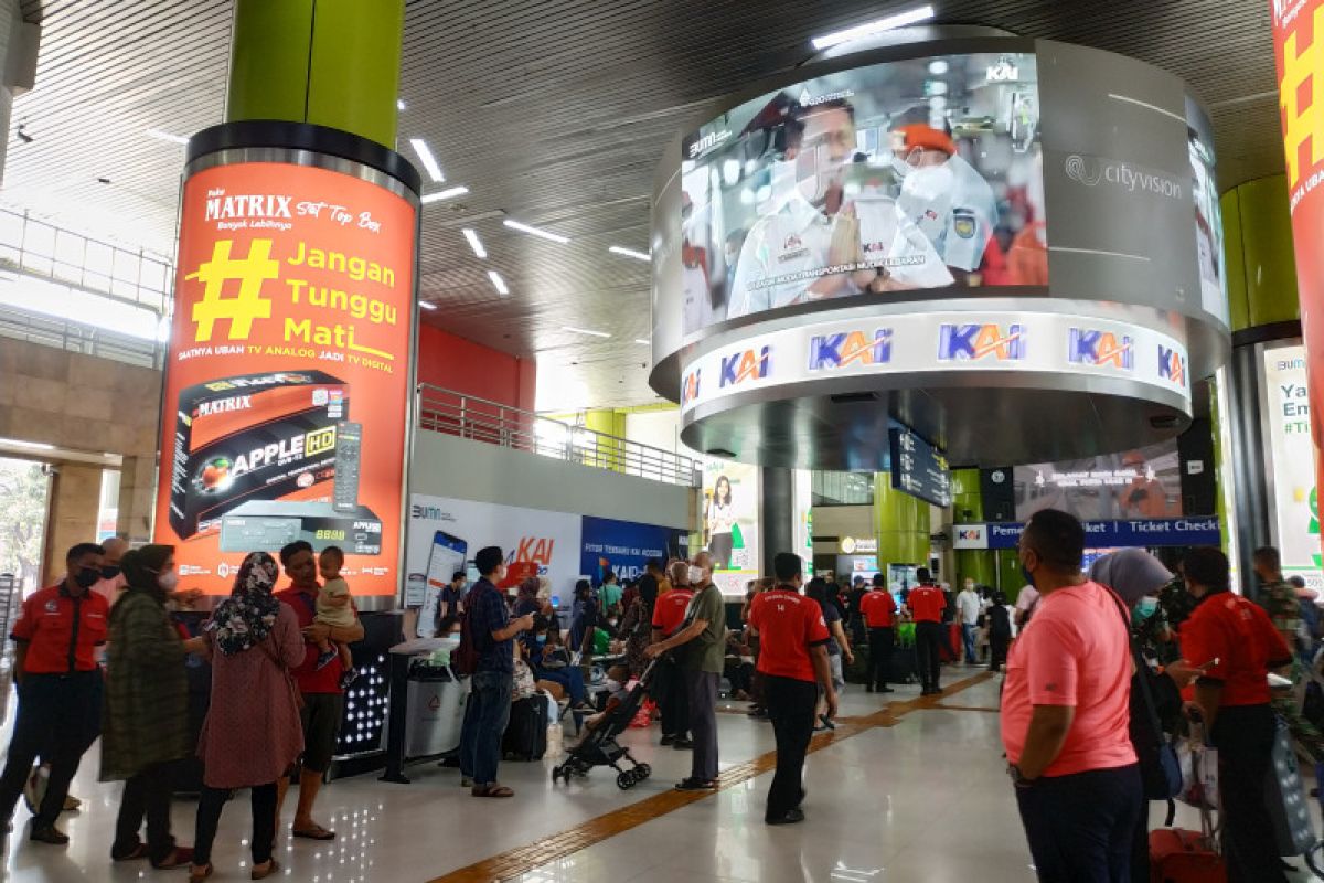 KAI catat jumlah kedatangan penumpang di Stasiun Gambir capai 14.800 orang