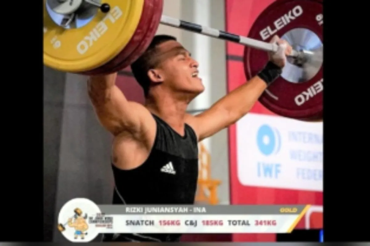 lifter-rizky-juniansyah-wins-gold-at-iwf-world-cup