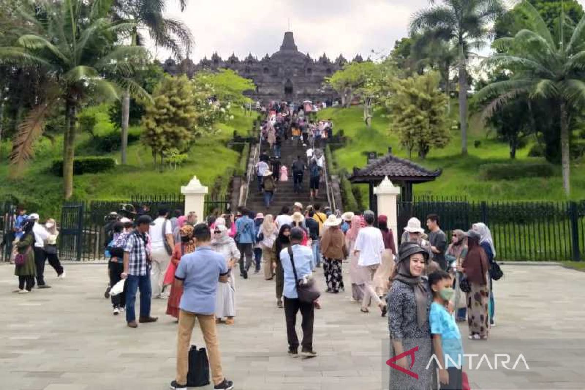 Rekomendasi berita sepekan, dari Tarif Borobudur hingga ekonomi syariah di G20