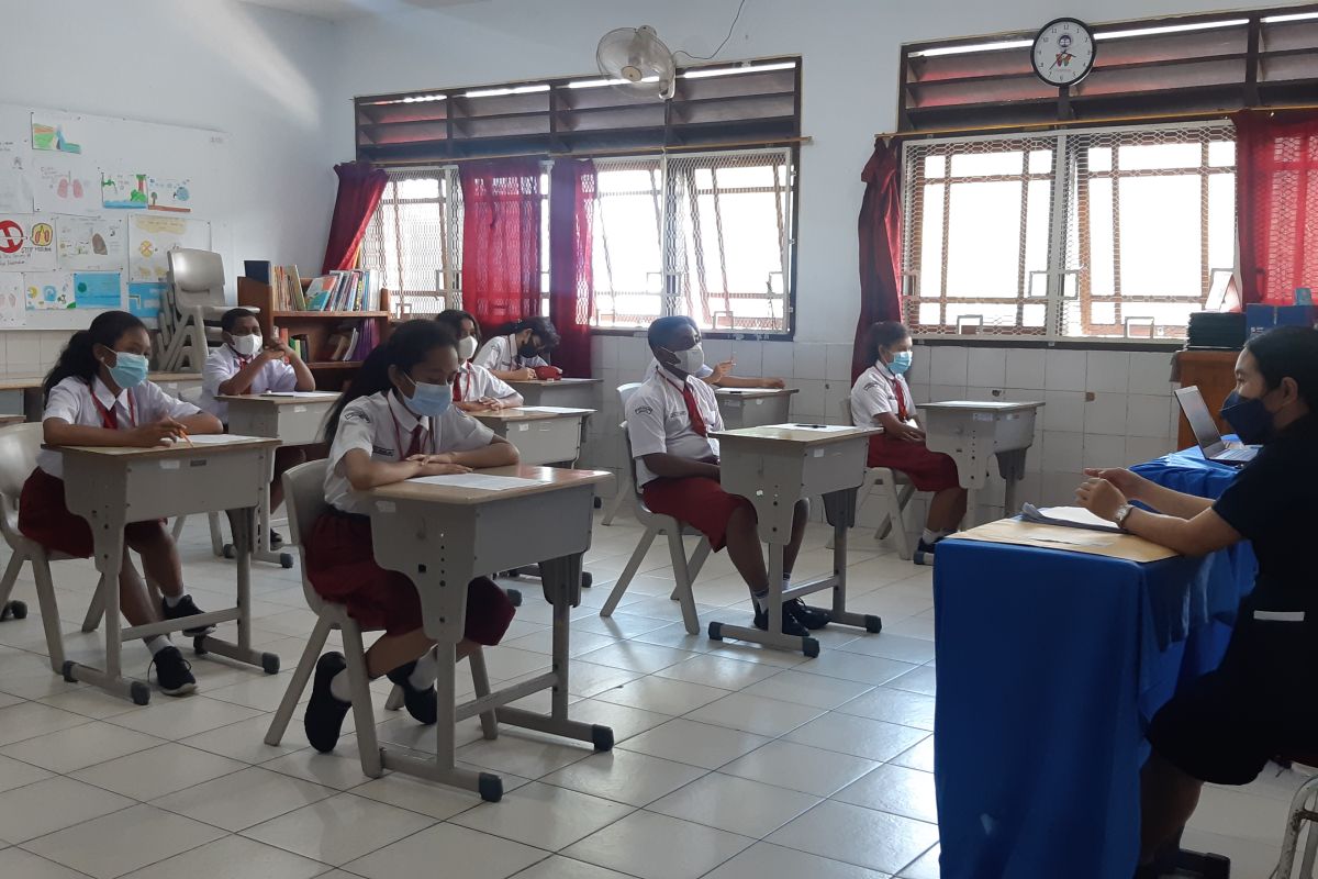 Disdik Kota Jayapura minta guru disiplin protokol kesehatan saat ujian