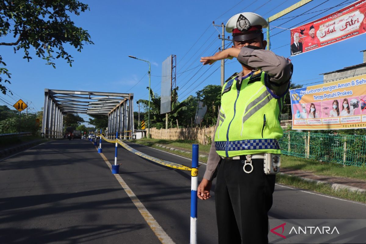 Polresta Mataram menerapkan sistem buka tutup objek wisata