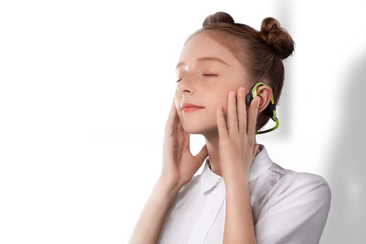 imoo luncurkan "ear care headset" untuk anak-anak