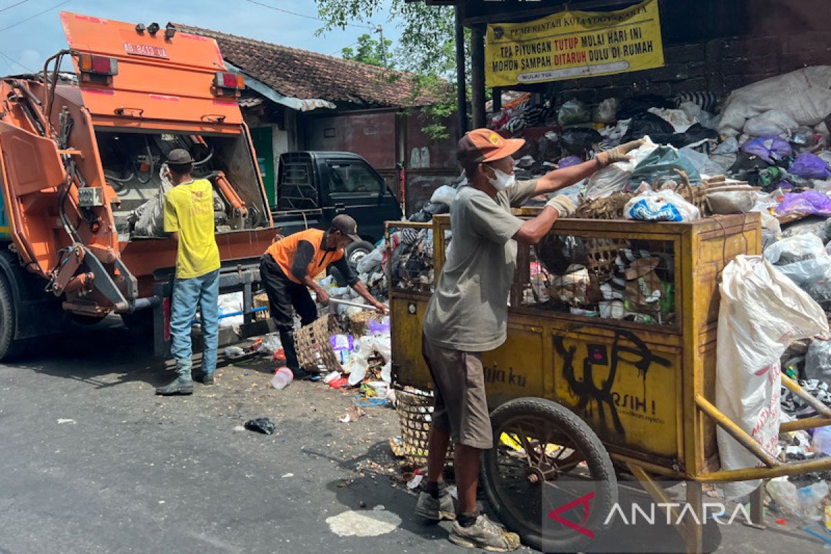 DLH Yogyakarta optimalkan armada antisipasi luberan sampah di TPS