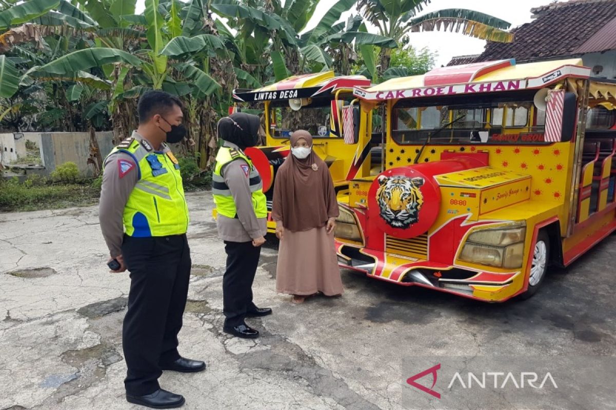 Berbahaya, Polres Sukoharjo larang kereta kelinci beroperasi di jalan raya