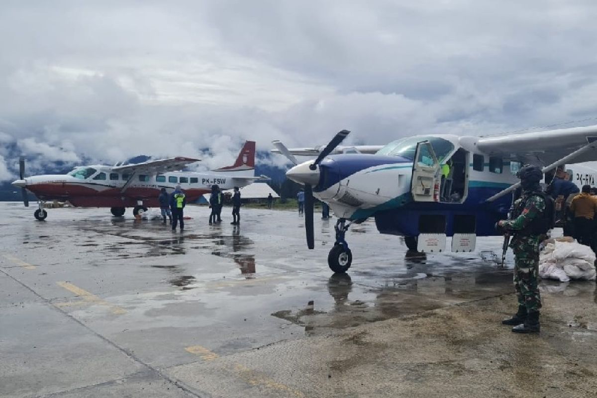 Operasional Bandara Aminggaru Ilaga dihentikan akibat kasus penembakan