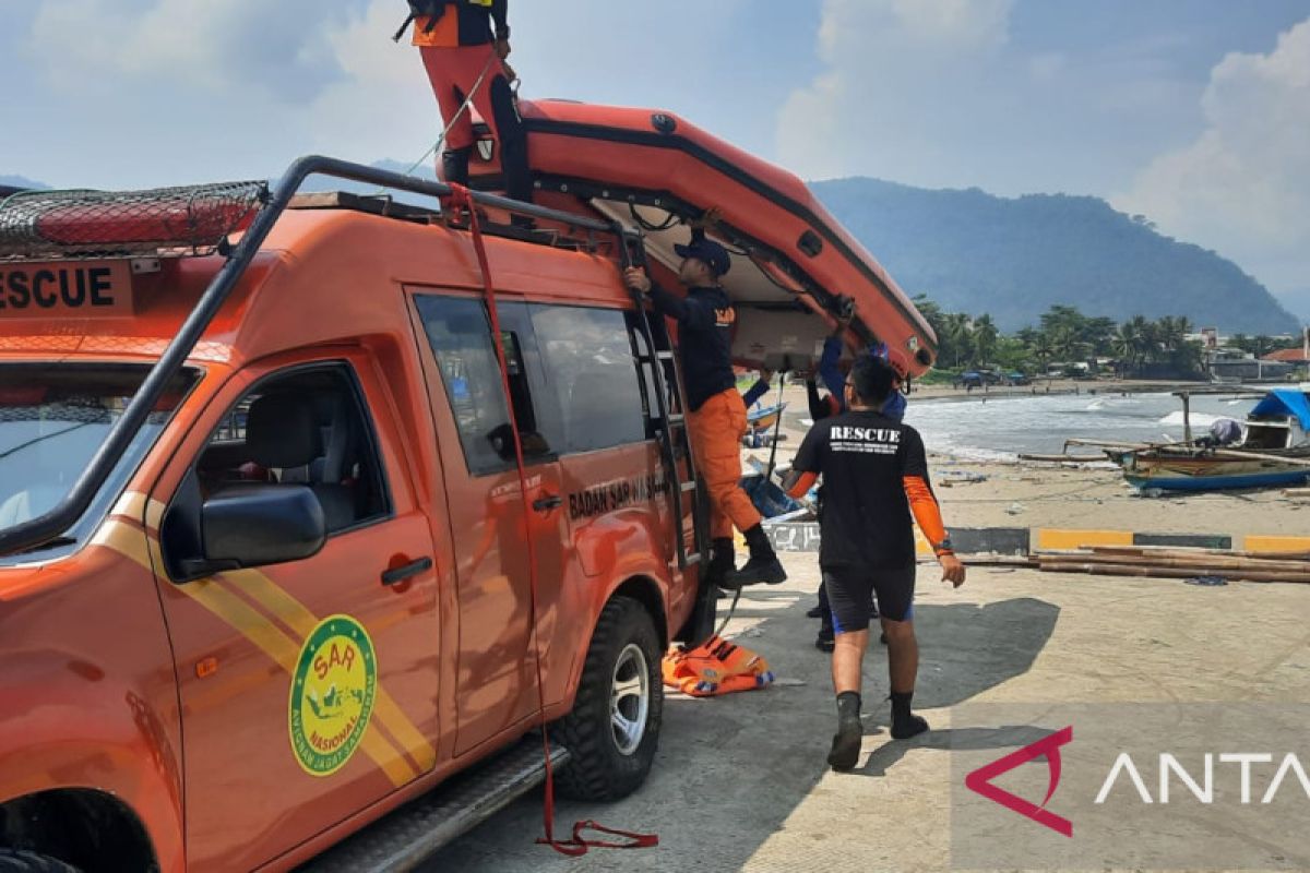 Dua wisatawan tenggelam di laut Sukabumi