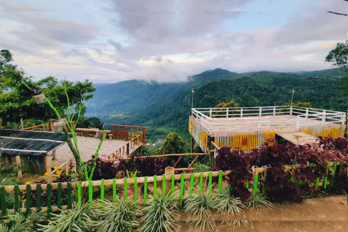 Bukit Porong di Manggarai Barat  terima penghargaan pariwisata