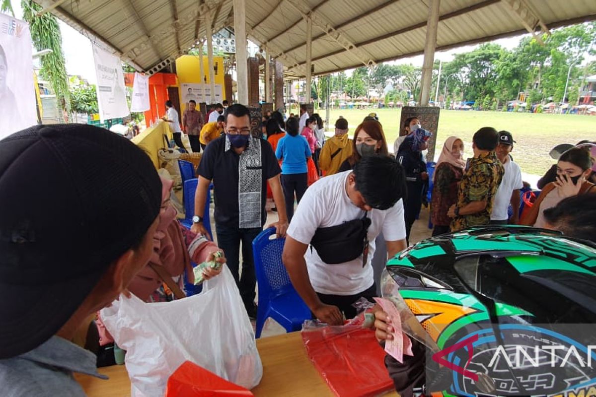 Pasar murah BUMN sediakan 3000 paket bapok bagi warga Toraja Utara