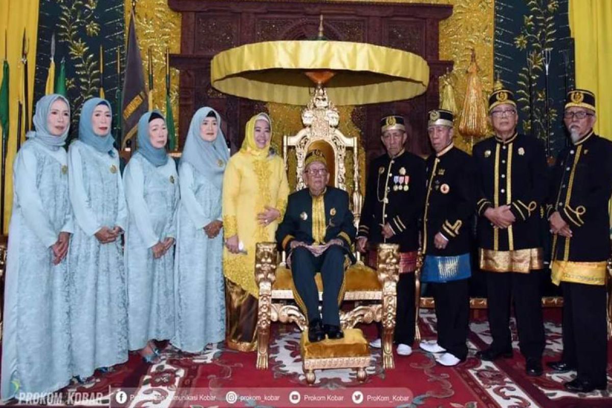 Hadir di Penobatan Sultan XV Kutaringin, Bupati Kobar siap bersinergi