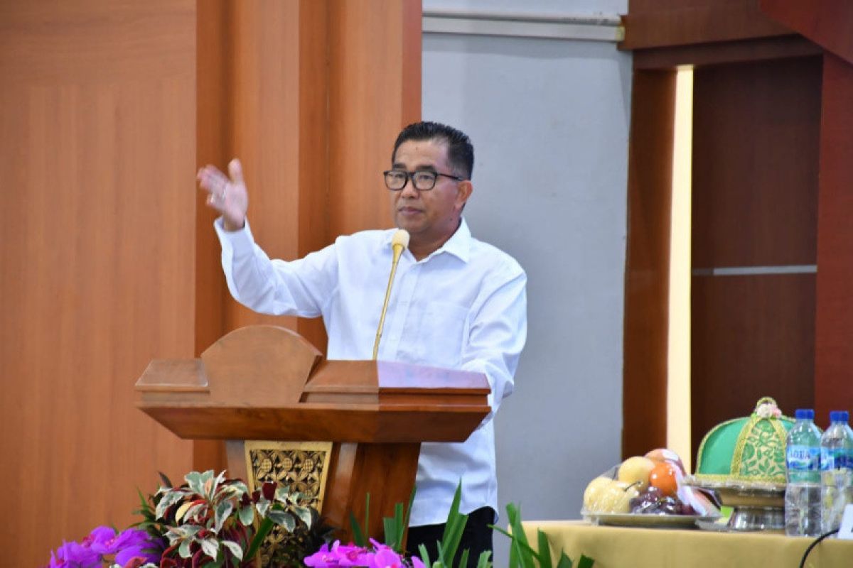 Penjabat Gubernur Sulbar melanjutkan capaian pembangunan era Ali Baal