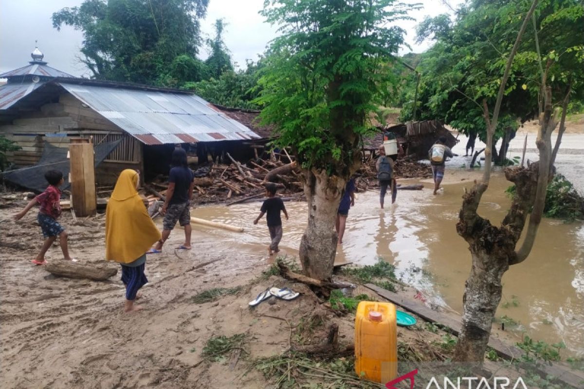 BPBD: Ratusan kepala keluarga di Parigi Moutong terdampak banjir butuh logistik