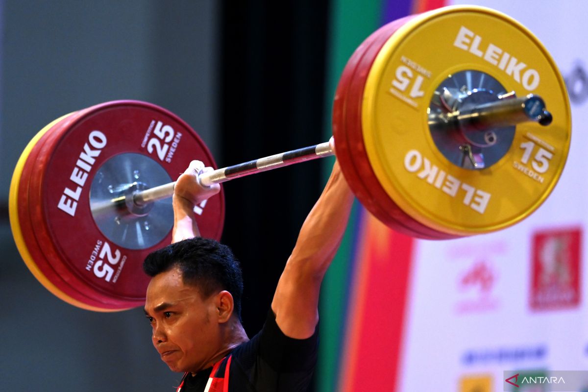 Eko Yuli raih medali perak angkatan snatch di IWF Grand Prix II 2023 di Doha Qatar