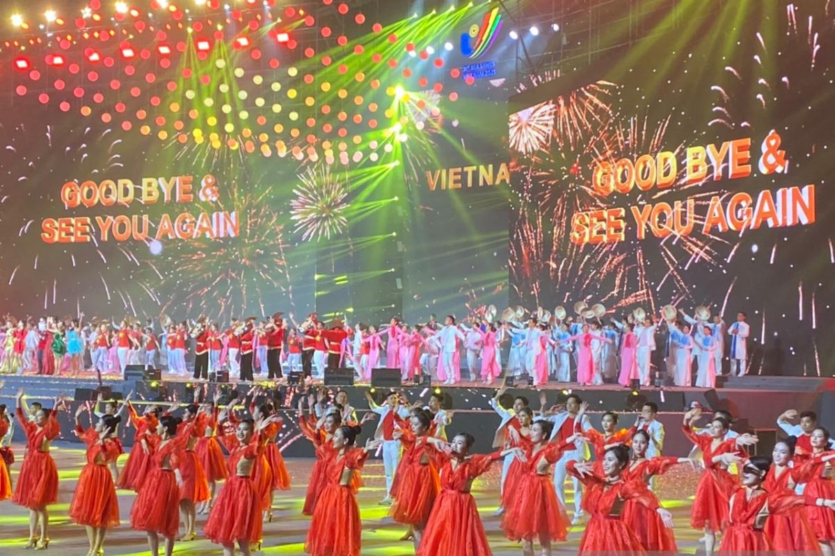 SEA Games 2021 Vietnam resmi ditutup ditandai dengan pemadaman api kaldron