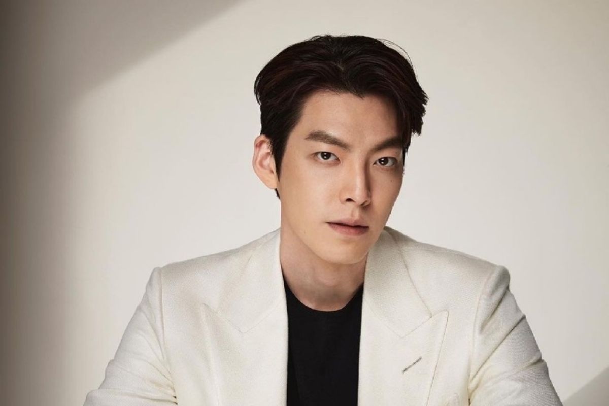 Akhirnya Kim Woo-bin kembali ke layar lebar setelah enam tahun hiatus