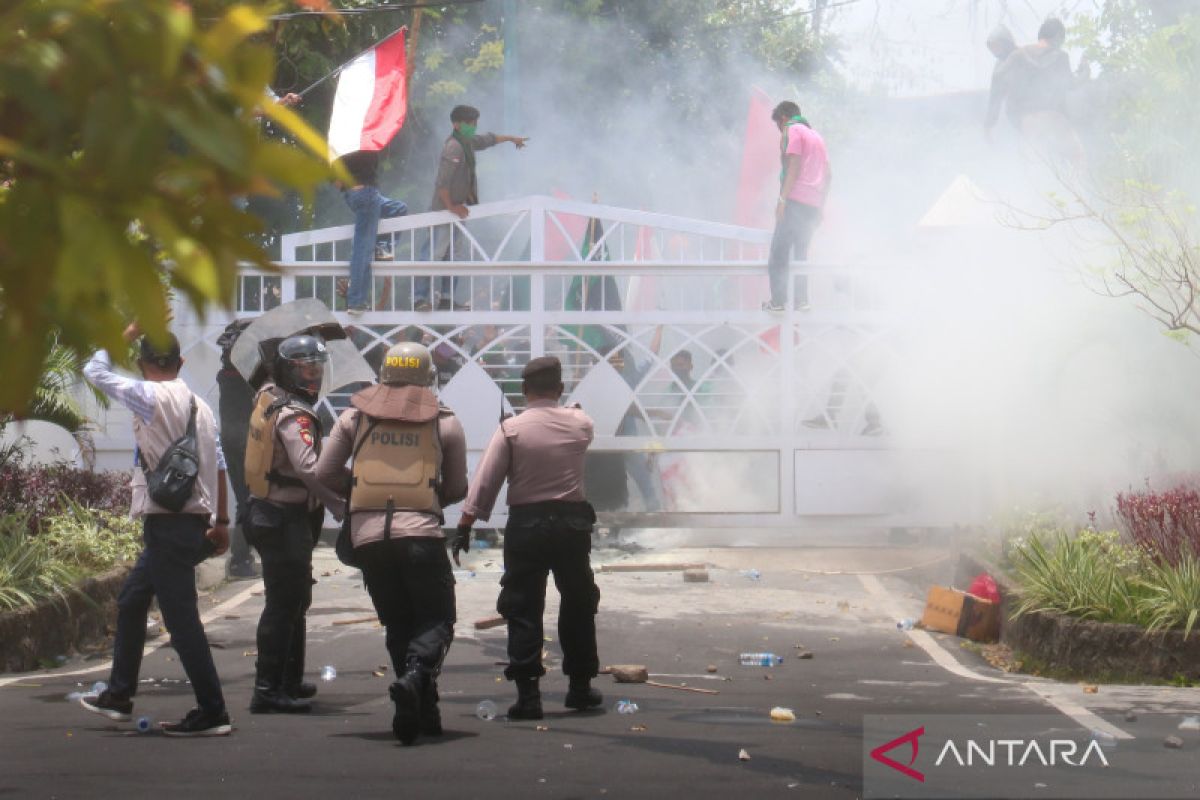 Kapolda NTB ingatkan masyarakat etika penyampaian pendapat di muka umum