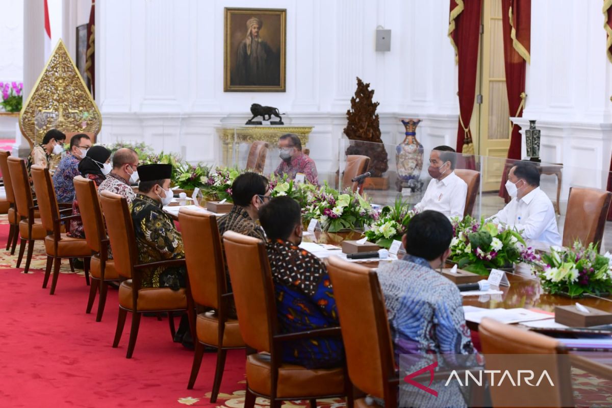 Presiden minta KPU gunakan produk dalam negeri untuk logistik pemilu