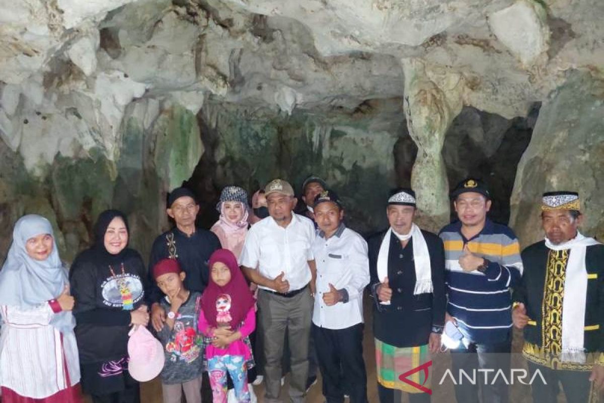 Gua Tapak Raja kawasan IKN tawarkan pemandangan indah