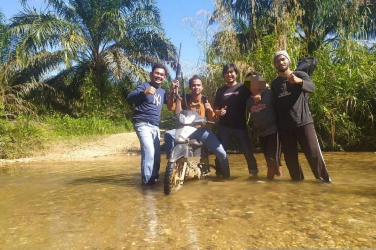 Tim Macan Polres Kampar tangkap pemilik senjata api ilegal