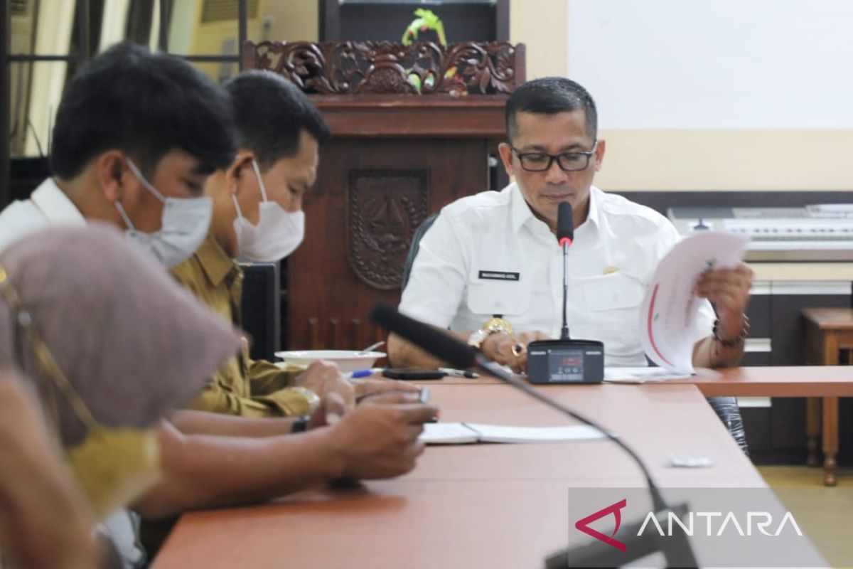 Bupati Adil minta BUMD Meranti kejar PI 10 persen Malacca Strait