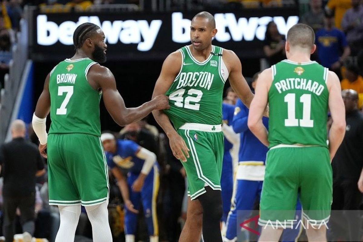 Boston Celtics curi Gim 1 dari Warriors lewat momentum kuarter keempat