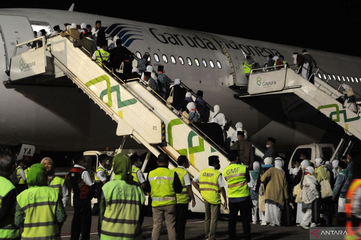 Bandara Adi Soemarmo siapkan lima tempat parkir untuk pesawat pengangkut jemaah haji