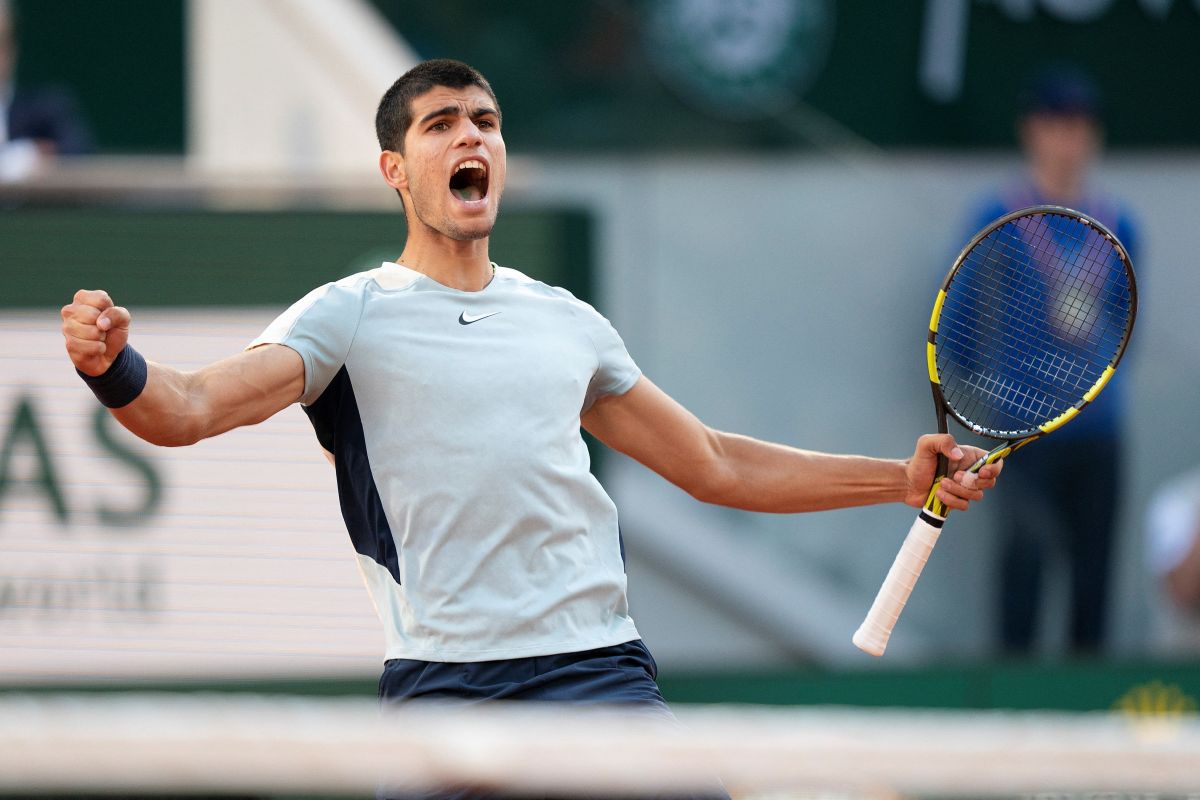 Masalah siku buat Alcaraz absen di turnamen pemanasan Wimbledon