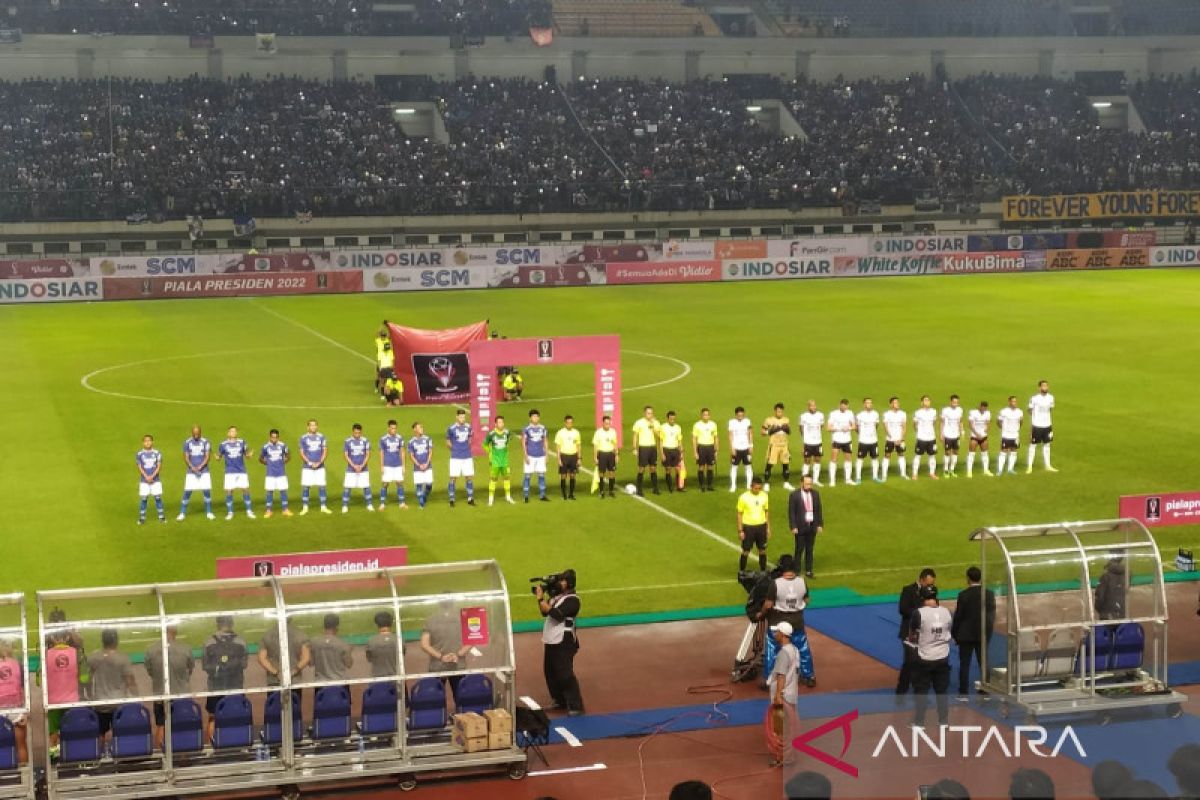 Laga Persib vs Bali United awali hening cipta untuk Eril