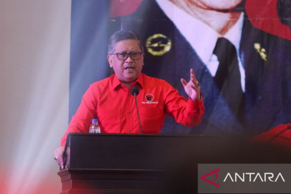 Sekjen PDIP Hasto sindir parpol yang ingin bajak kader parpol lain