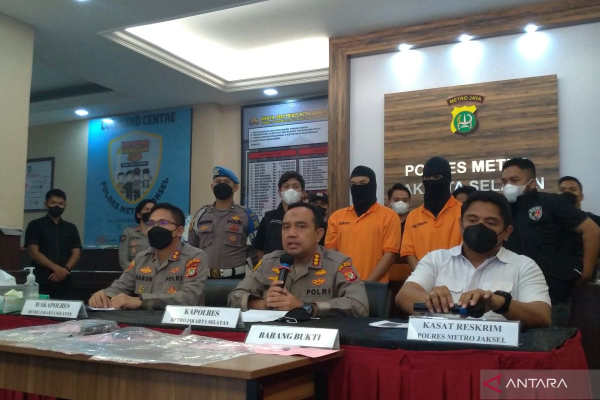 Tersangka aksi "koboi" di Senopati mengaku polisi