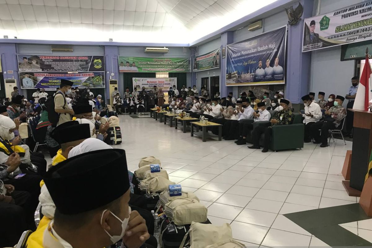 Gubernur Ansar lepas 446 JCH Kepri kloter satu embarkasi Batam