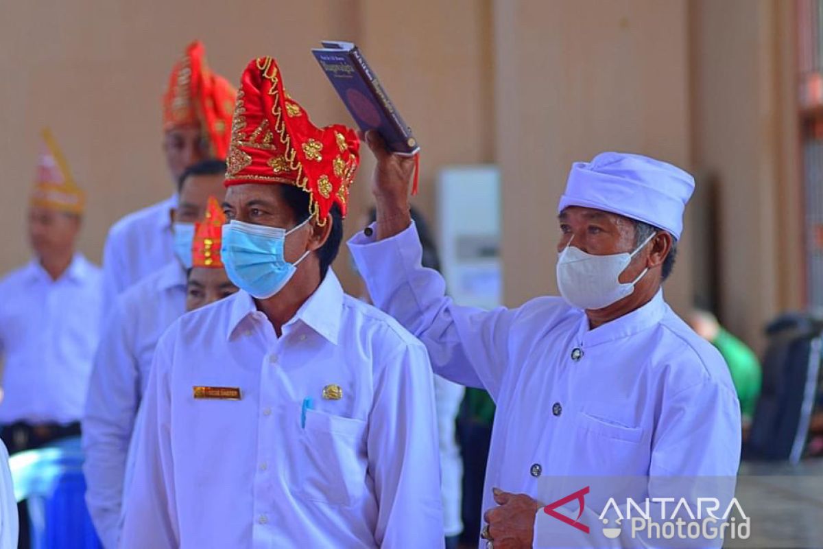 Bupati Morut minta kepala sekolah  berpacu tingkatkan mutu pendidikan