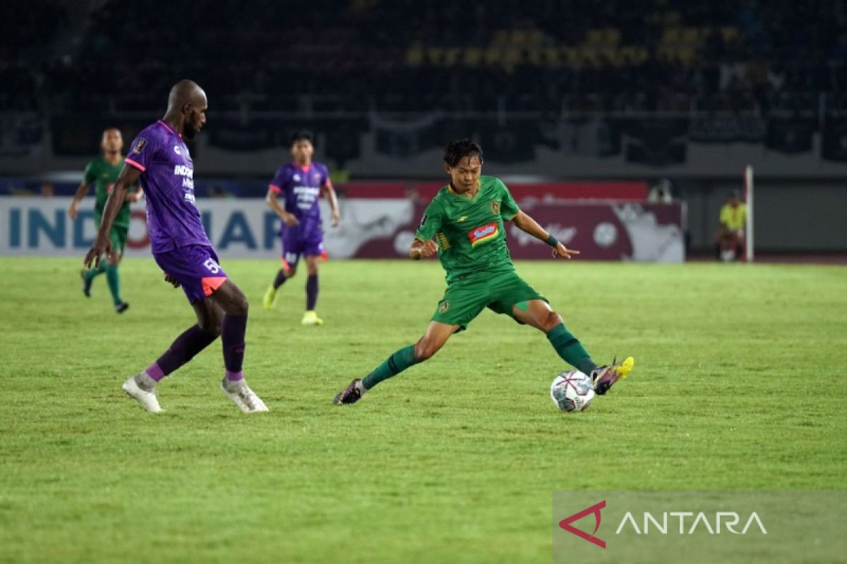 PSS menang 2-0 atas Persita