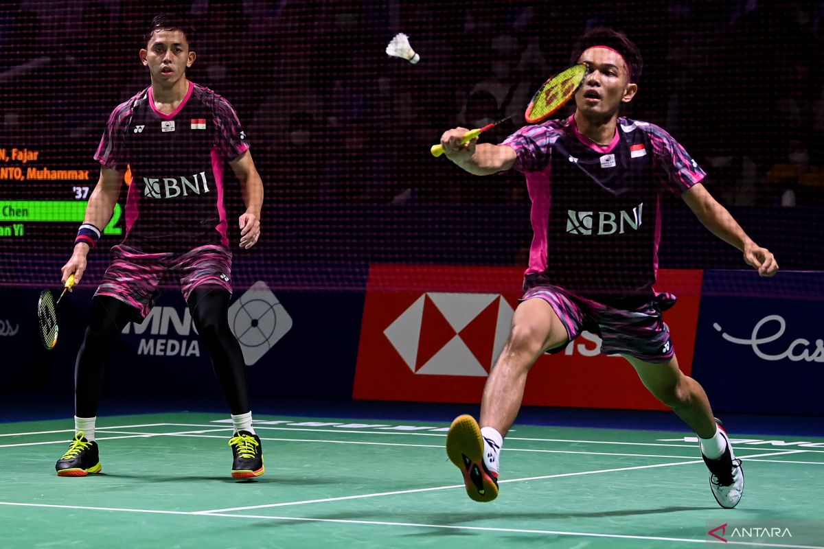 Fajar/Rian menghadapi pasangan tuan rumah di semifinal Malaysia Open 2022