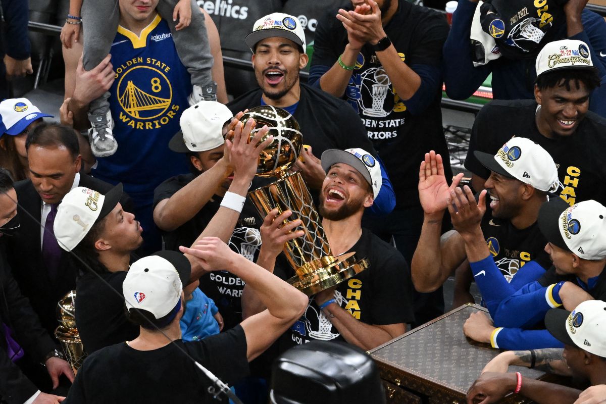 Stephen Curry dinobatkan jadi MVP Final NBA