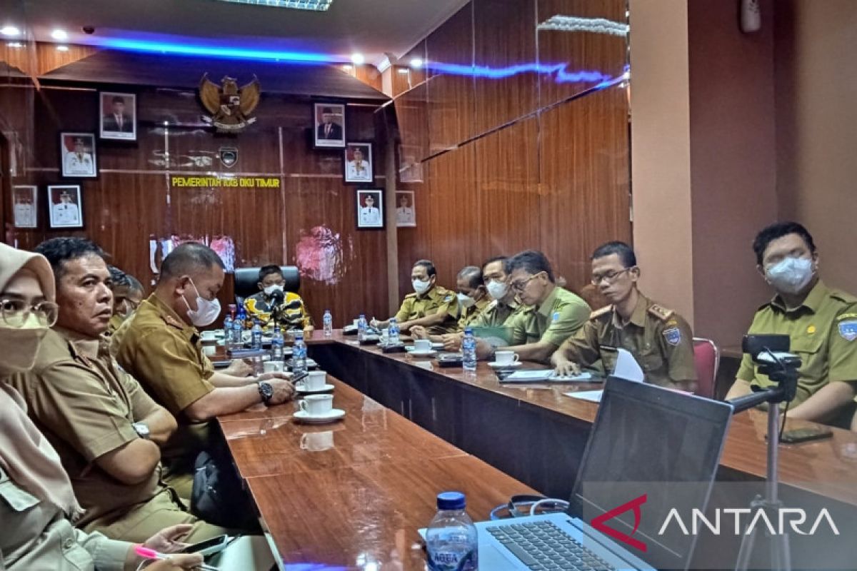 Bupati OKU Timur minta ASN beli produk dalam negeri