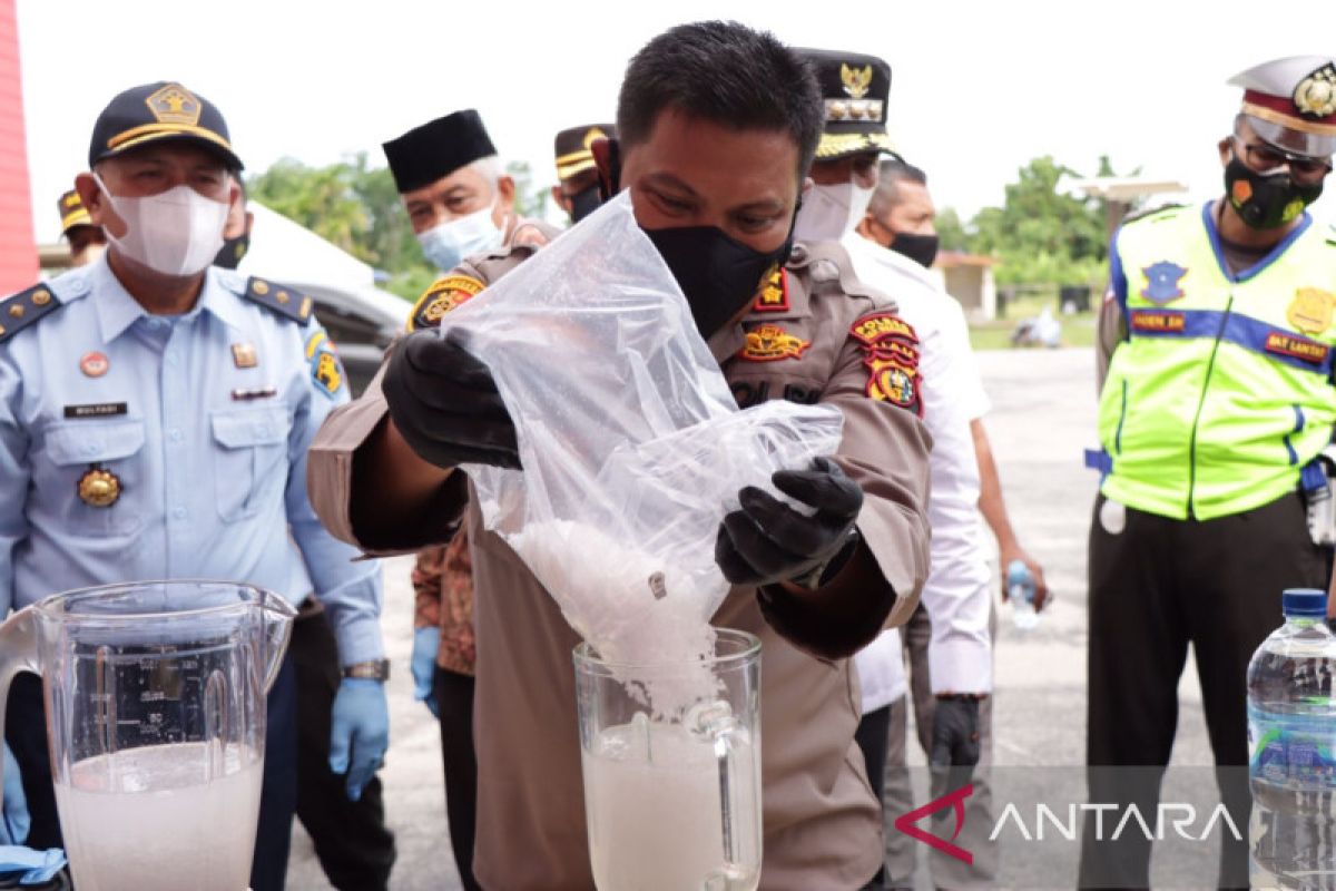 Polres Meranti usut tersangka lain sindikat sabu 1,5 kg