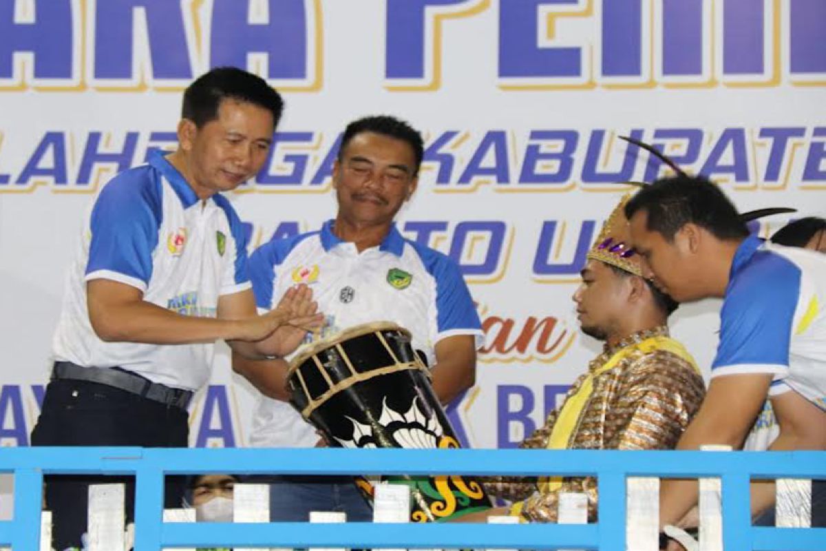 Bupati Barito Utara resmi buka Porkab dan festival budaya