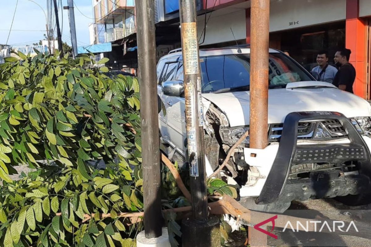 Video - Tabrakan beruntun terjadi di Jalan Harapan Raya Pekanbaru