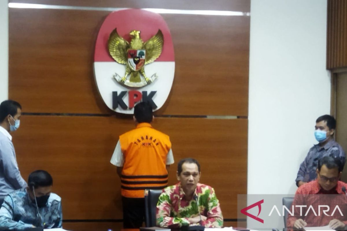 KPK tetapkan adik Bupati Muna sebagai tersangka kasus suap dana PEN