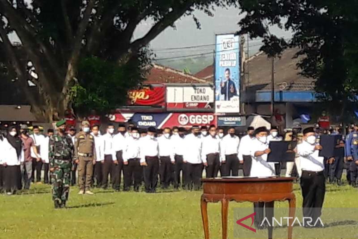 Jelang pilkades serentak di Temanggung, ratusan calon gelar deklarasi damai