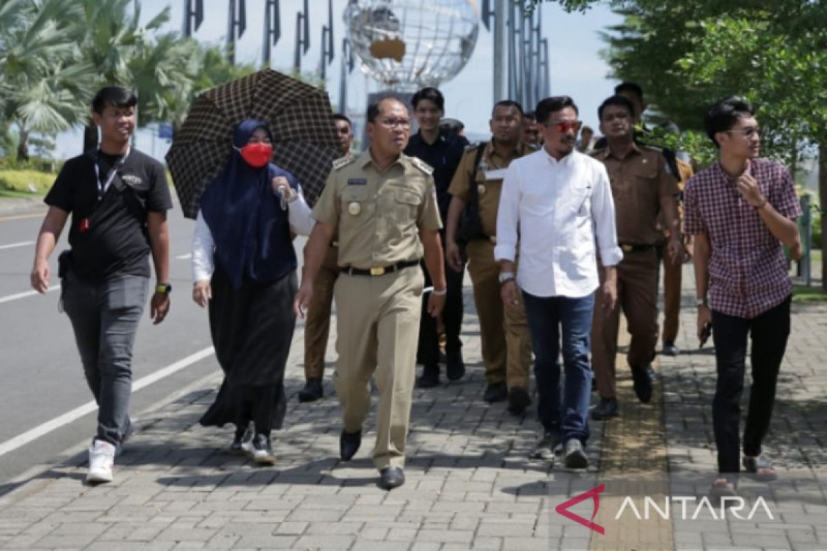 Pemkot Makassar ubah arah arus lalu lintas di sekitar Pantai Losari