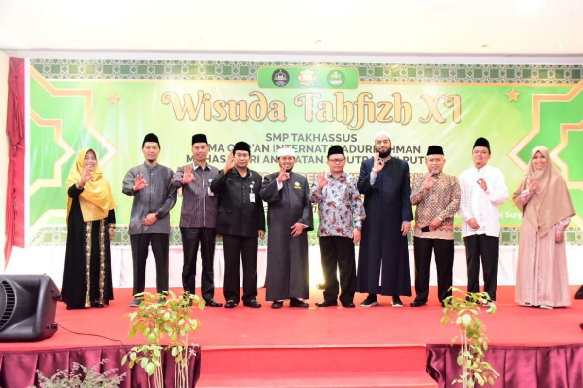 Hadir di wisuda PPTQ, ini harapan Bupati Bengkalis