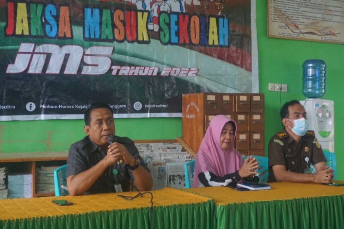 Kejati Sulawesi Tenggara edukasi hukum lewat Program Jaksa Masuk Sekolah