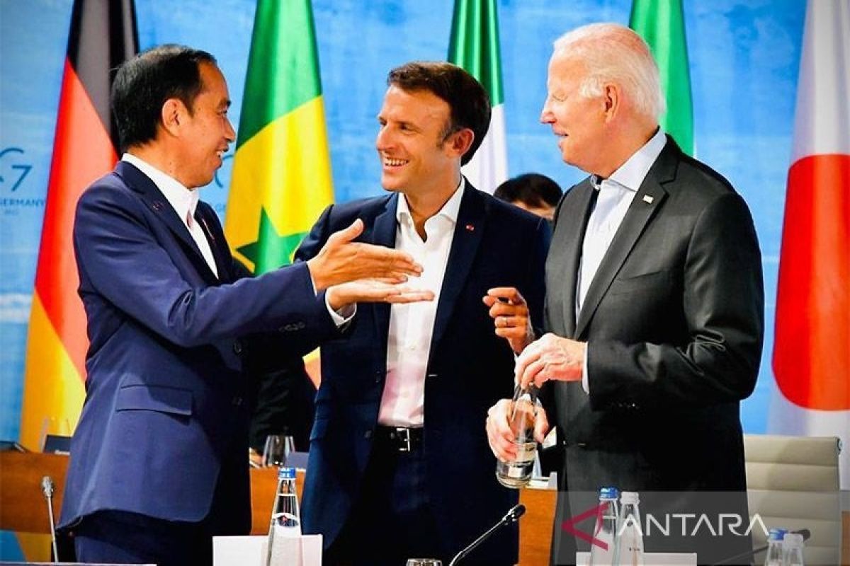 Jokowi ajak negara G7 investasi energi bersih di Indonesia