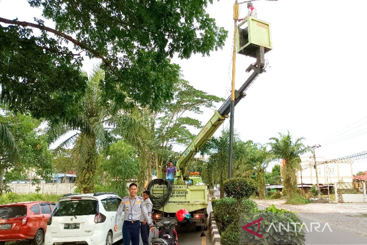 Pemkab Kotim pasang 523 lampu jalan wujudkan Sampit Terang